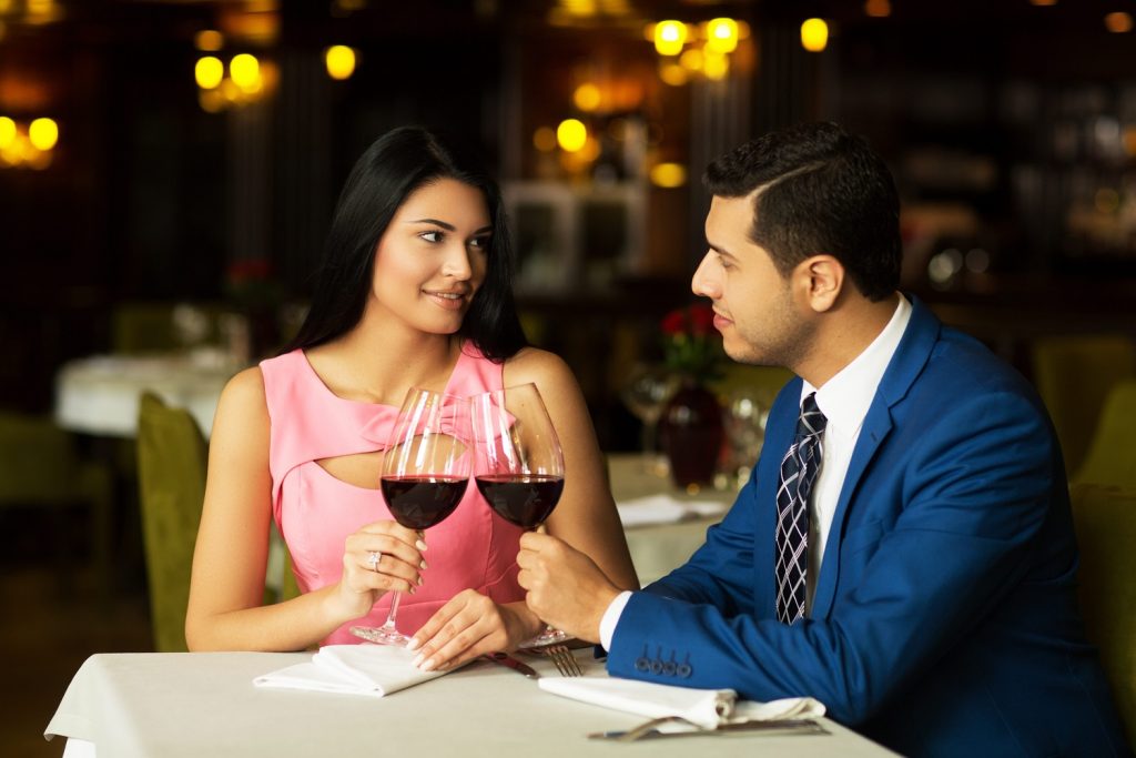 How to Dress Up For Dinner at a Restaurant